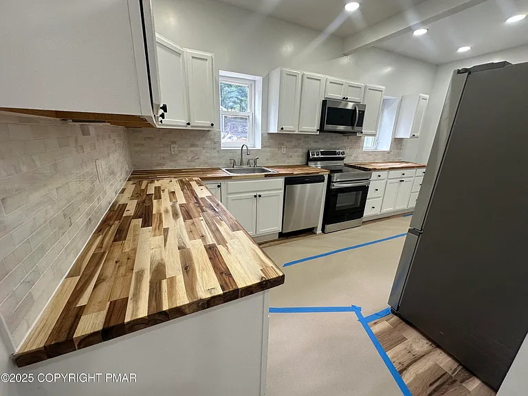 92 Kinney Ave — Photo 8