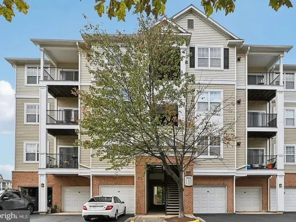 19606 Galway Bay Cir APT 401, Germantown, MD 20874