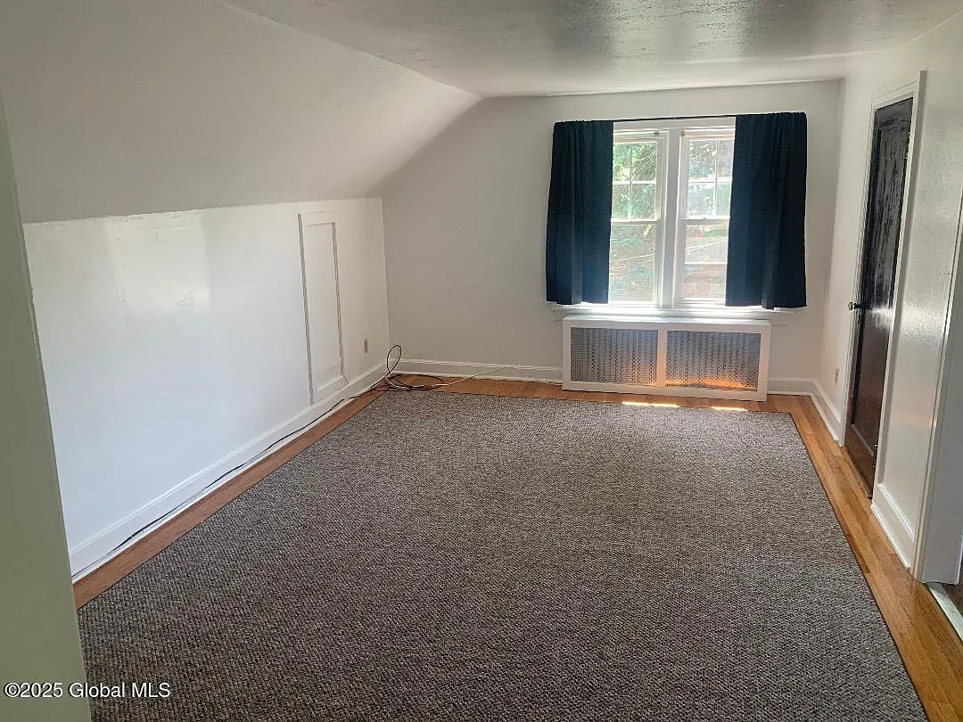 1 bed, 768 sqft, $1,225 — Photo 3