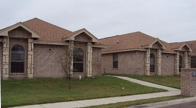 1st image of 3111 E Diamondhead Ave