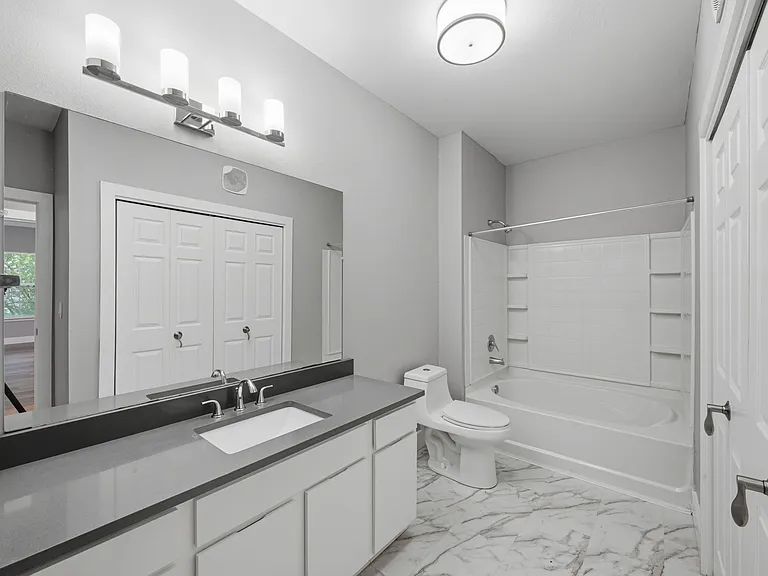 Elora Place Apartments — Photo 17