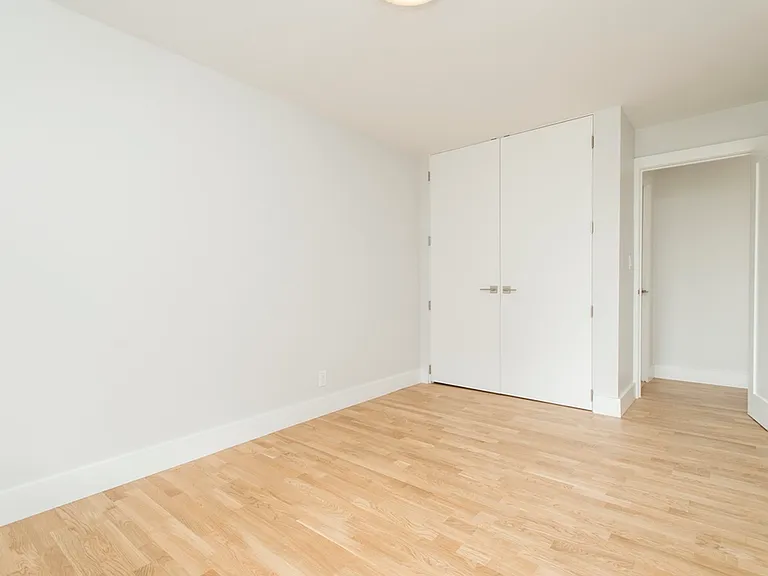 334 Harvard St — Photo 5