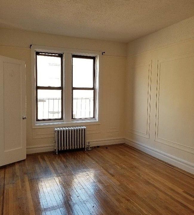 2nd image of 2184 Barnes Ave APT 451