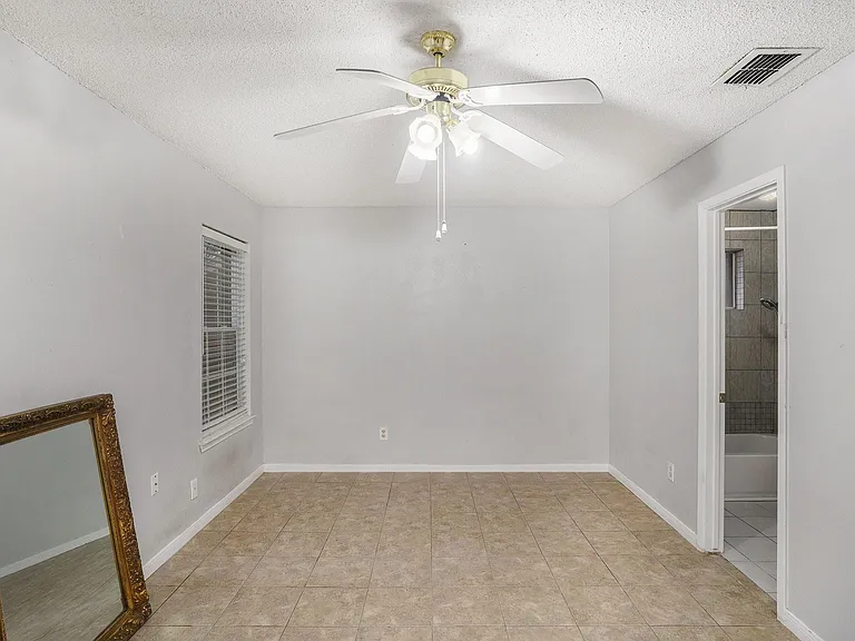 17306 Fife Ln — Photo 10