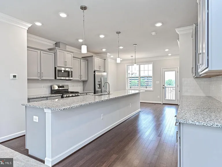 4404 Fair Lakes Ct — Photo 21