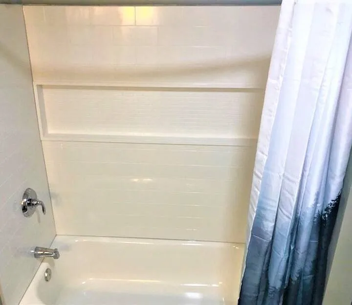 3 bed, 1356 sqft, $1,950 — Photo 3