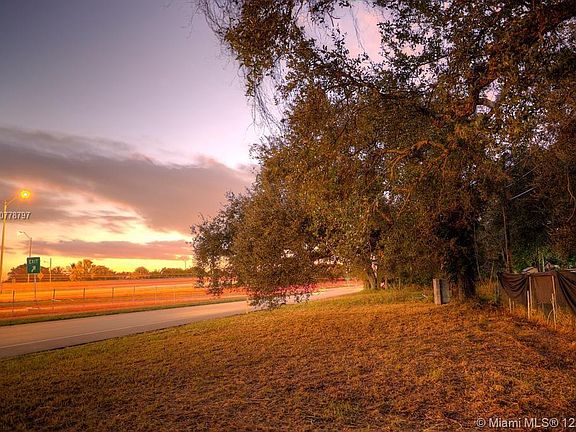 2nd image of 0167 Miami Gardens Dr
