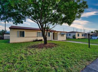 10100 SW 35th Ter, Miami, FL 33165