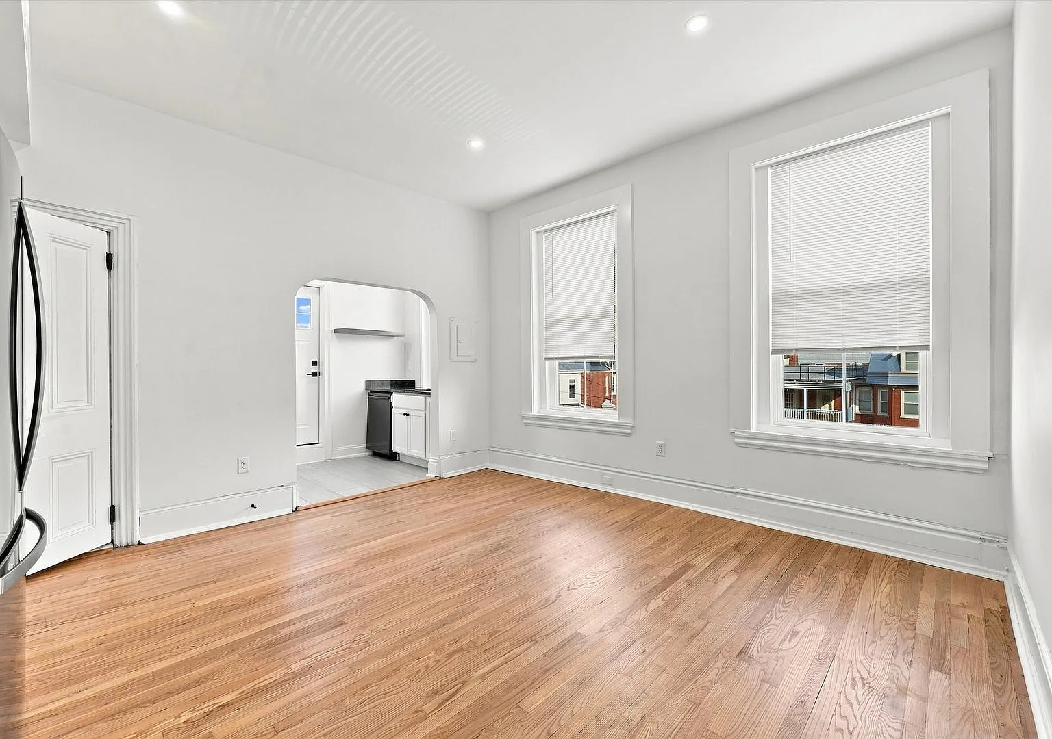1412 DE Ave — Photo 4