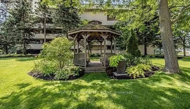 75 Ellen St #207 — Photo 32
