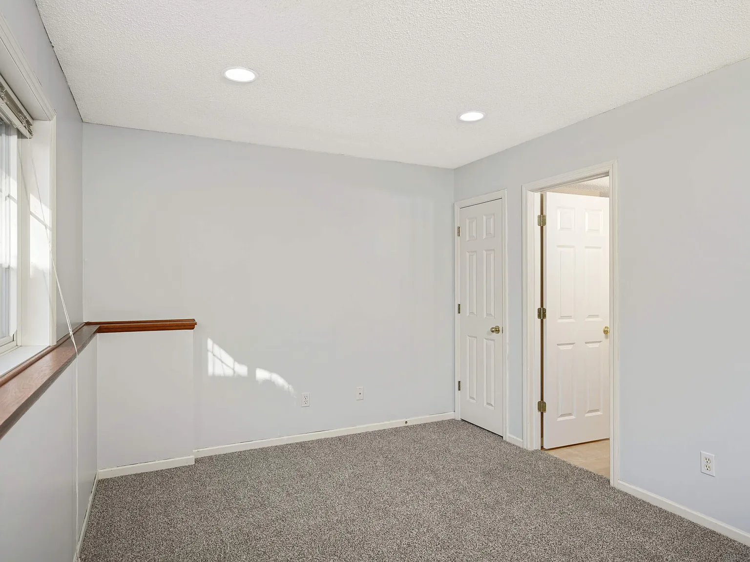 4 bed, 2050 sqft, $2,600 — Photo 4