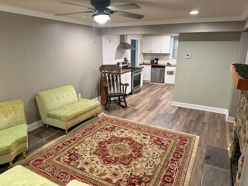 3 bed, 1180 sqft, $1,500 — Photo 3