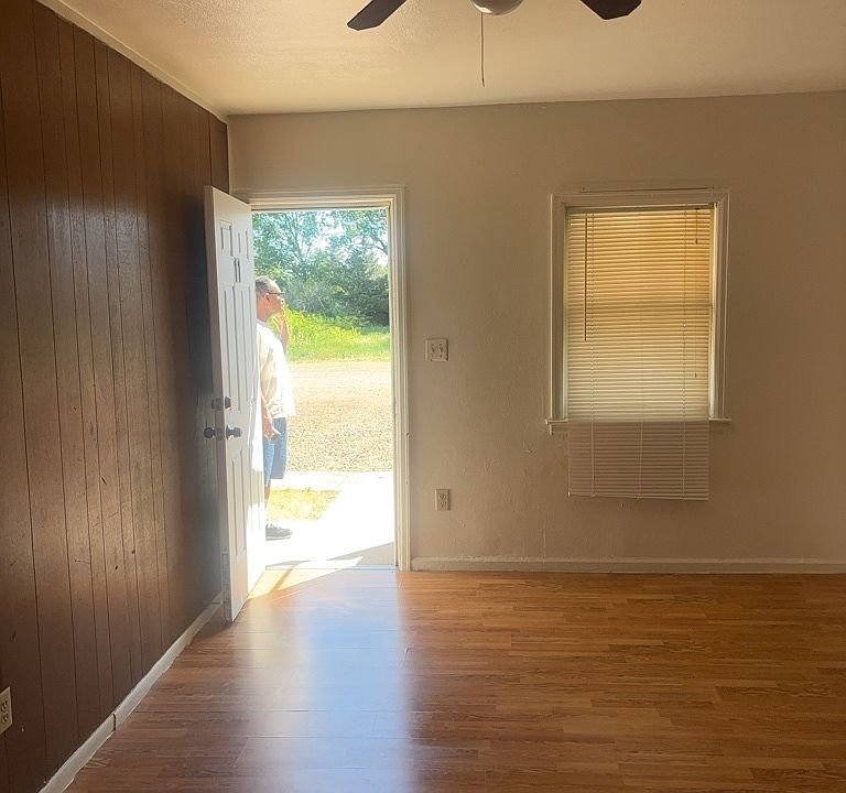 2nd image of 1322 W 17th St #11413792