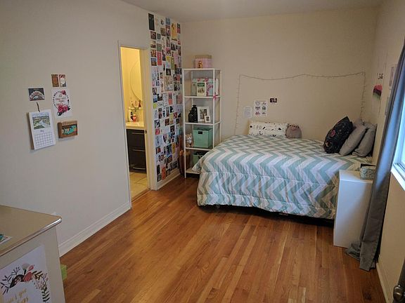 3rd image of 10869 Kling St