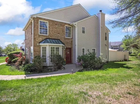 272 Fairfield Place, Morganville, NJ 07751