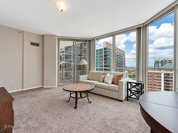 5th image of 645 N Kingsbury St APT 1809
