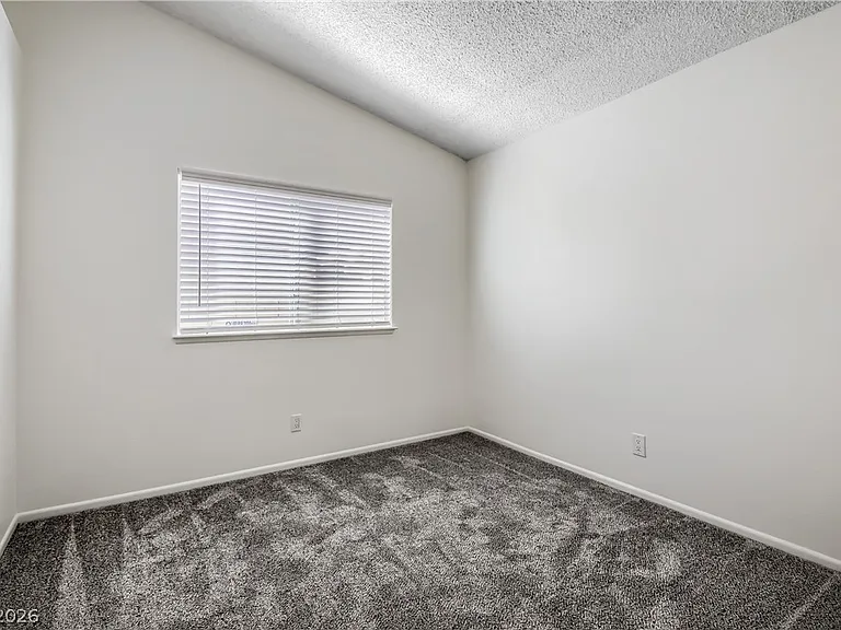 3216 Harbor Vista St — Photo 9