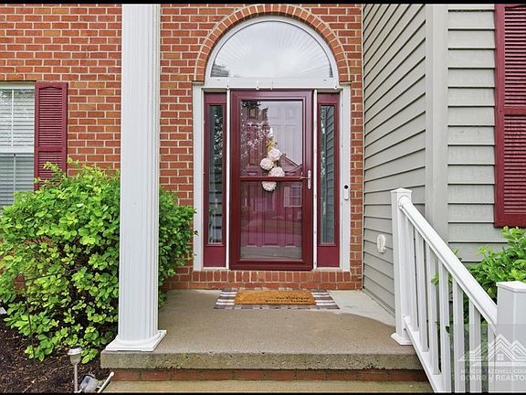 2nd image of 1726 Lions Dr