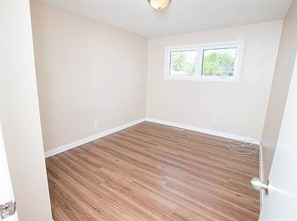 5th image of 5903 149th Ave NW