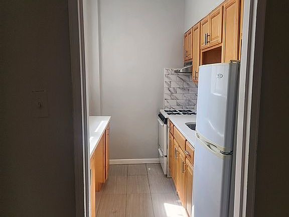 2nd image of 820 Ocean Pkwy APT 103