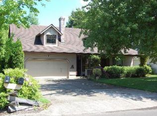 940 S Fir Ct, Canby, OR 97013