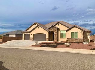 3337 E Blackbrush Dr, St George, UT 84790