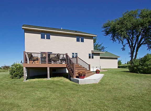 3rd image of 1353 146th Ave