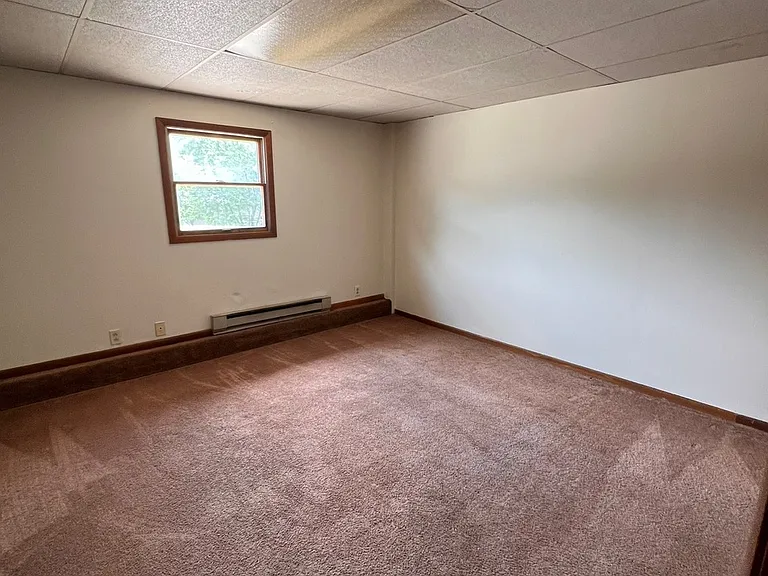 649 Bob White Ln — Photo 16