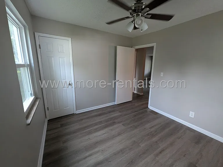 2613 Edgevale Rd — Photo 11