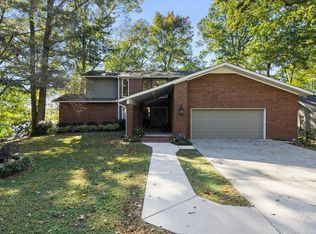 785 Sunset Beach Rd, Florence, AL 35633