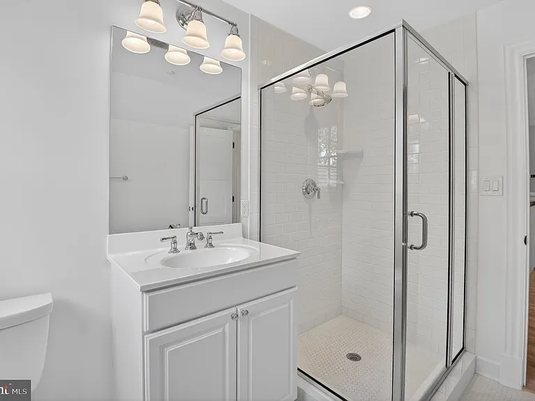 5718 Huntington Pkwy — Photo 66