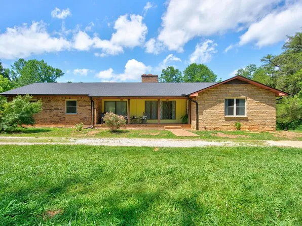 2584 Ditty Rd, Cookeville, TN 38506