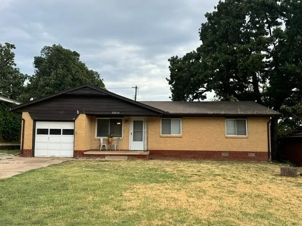 20933 Gold St, Harrah, OK 73045