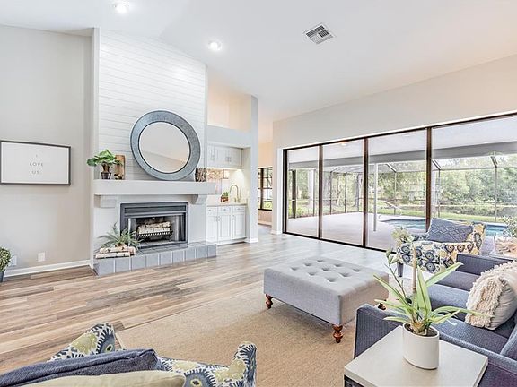 5th image of 2380 Violet Pl