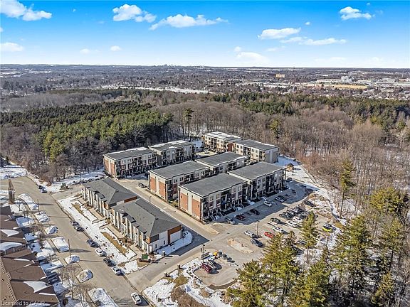 3rd image of 25 Isherwood Ave #81