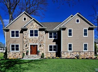 24 Maple St, Old Tappan, NJ 07675