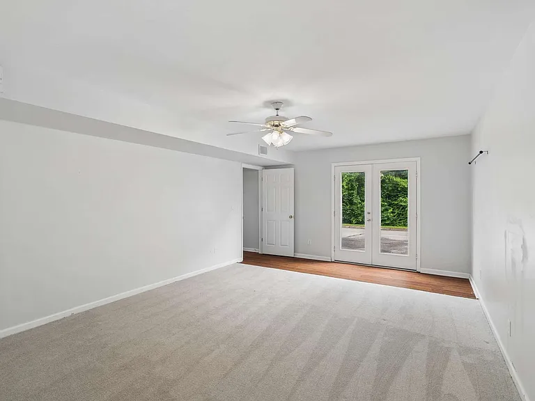 135 Pepper Ridge Cir — Photo 30