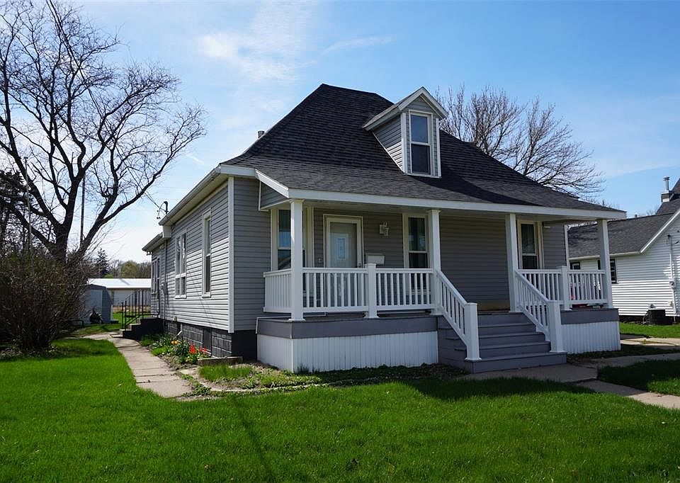 1st image of 631 N Cedar St