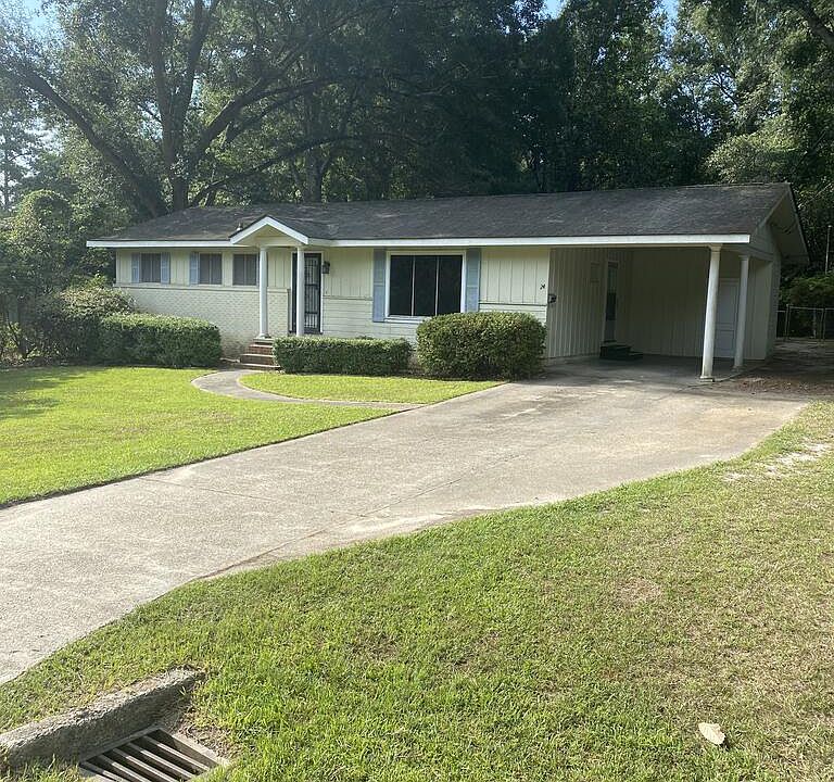 1st image of 24 College Dr