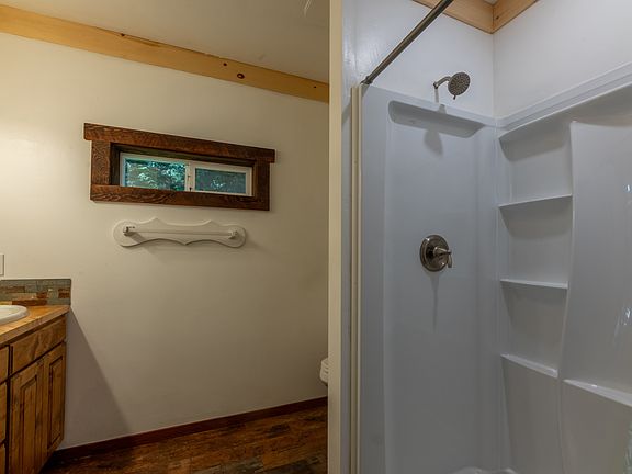 4th image of 54 Shadow Valley Ln