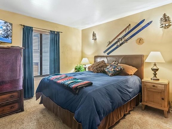 4th image of 1487 Woodside Ave #101