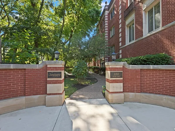 1033 Ontario St APT 3ES, Oak Park, IL 60302