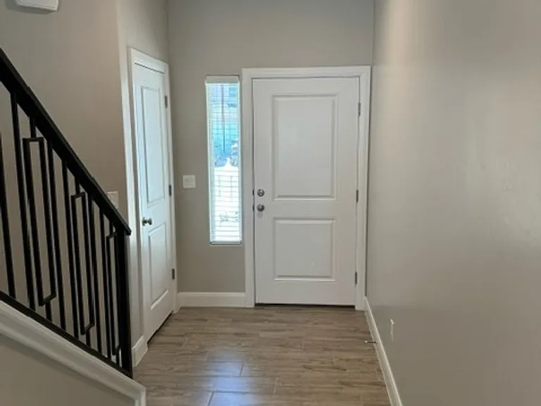 1042 S 1450 E #40 — Photo 2