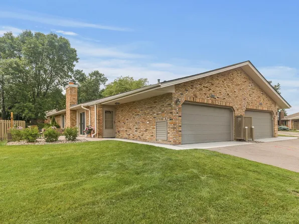 1965 Juneau Ln N, Plymouth, MN 55447