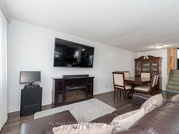 5th image of 63 Newstead Cres