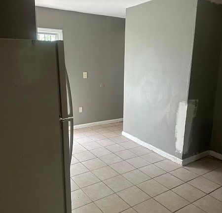 5th image of 79 Washington Ave