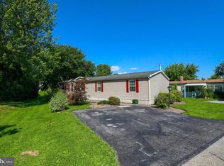 168 Westbrook Dr, Ephrata, PA 17522