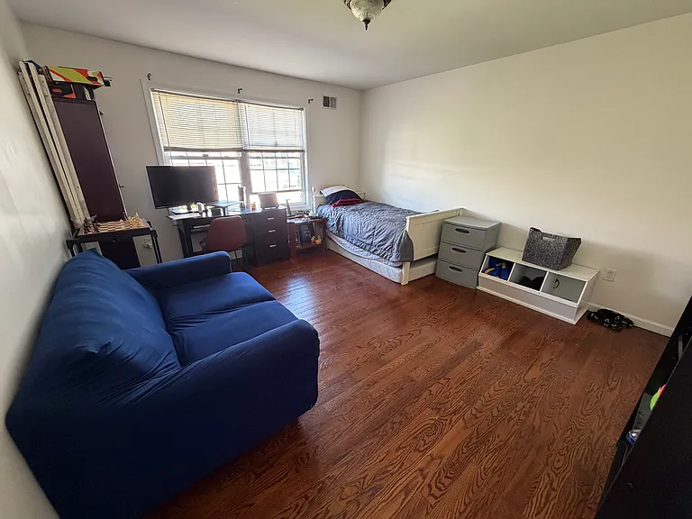 Photo from current occupancy.