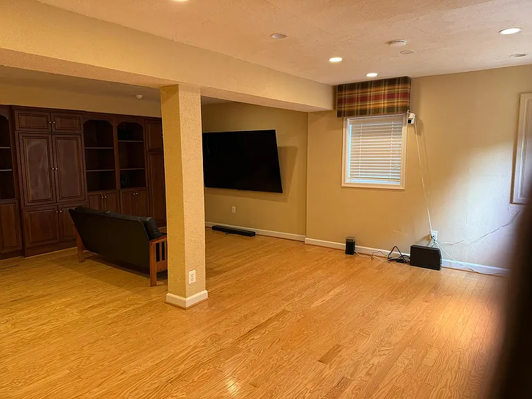 10225 Tamarack Dr — Photo 43