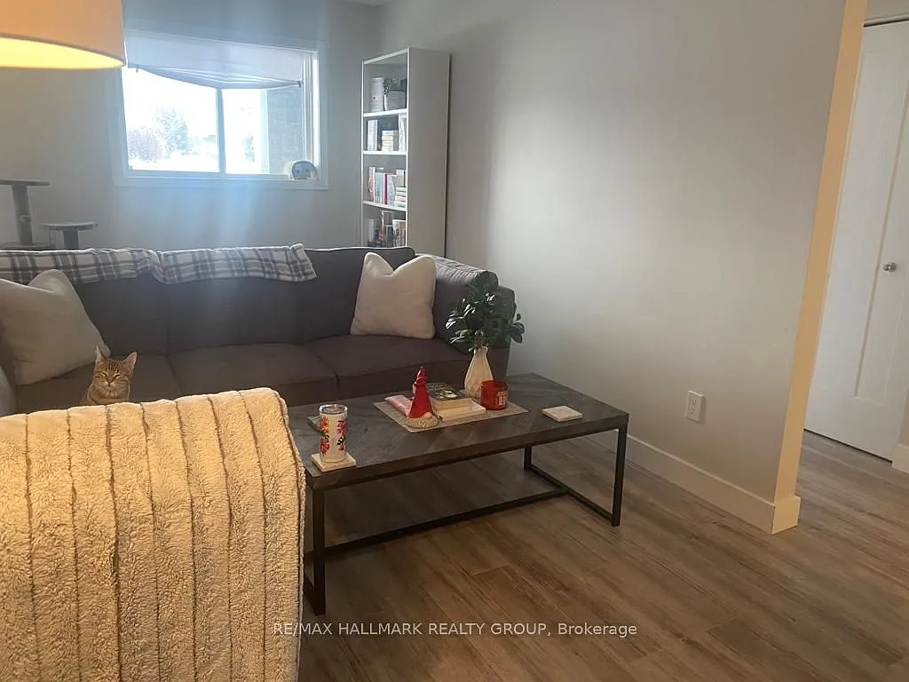 2 bed, $2,000 — Photo 4